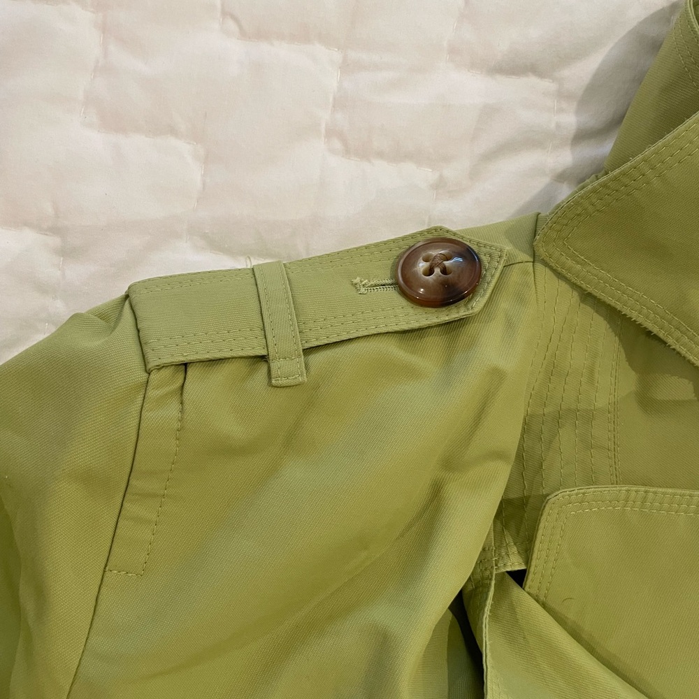 Ladies London Fog double breasted rain jacket. Color is apple green size L - Picture 6 of 12